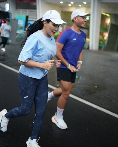 Rayakan Ulang Tahun ke-51, Rieke 'Oneng' Gelar Birthday Run di GBK '51 Tahun, Umur baru, Semangat Baru'