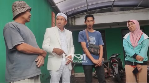 Usai Ditetapkan Gubernur Jabar, Dijalanan Menuju Pulang, Dedi Mulyadi Damaikan Sopir yang Tabrak Gerobak Bakso dan Warung