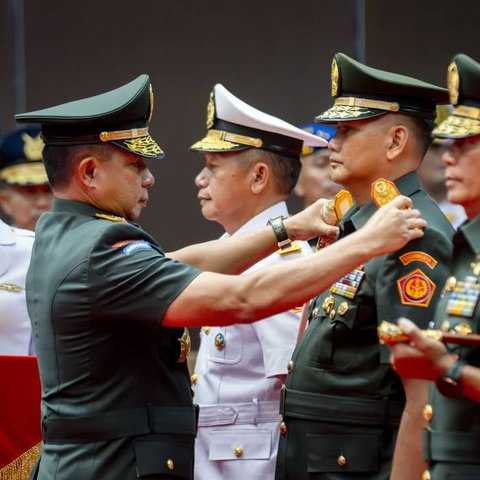 Bikin Merinding Eks Kasad Nangis, Jenderal Try Sutrisno Pimpin Doa buat Sang Anak Letjen TNI Kunto