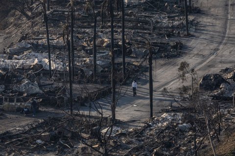 FOTO: Penampakan Los Angeles Luluh Lantak Bak Medan Perang Akibat Kebakaran Dahsyat, Disebut Karma Dukung Genosida di Gaza