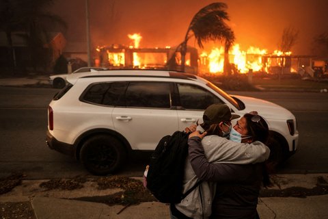 FOTO: Penampakan Los Angeles Luluh Lantak Bak Medan Perang Akibat Kebakaran Dahsyat, Disebut Karma Dukung Genosida di Gaza