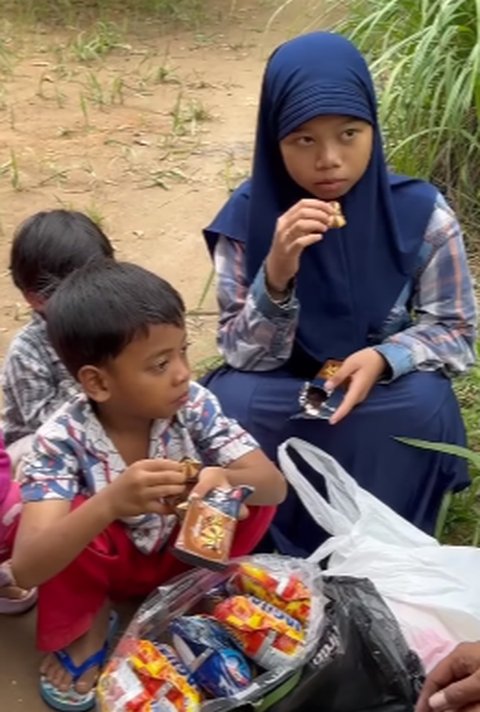 Kisah Empat Kakak Beradik Ditinggal Ibu Tanpa Pamit Bikin Perwira Polisi Beraksi, Datangi Rumah di Atas Gunung