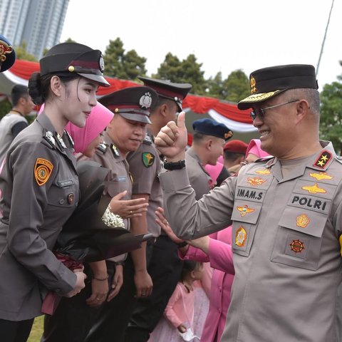 Naik Pangkat Brigadir Evy Veronica Cantik Bak Artis Korea, Diberi Jempol sama Jenderal Polisi