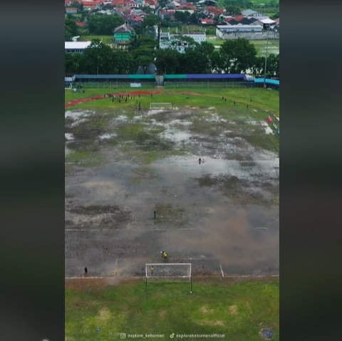 Jadi Sorotan Publik, Begini Penampakan Stadion di Kebumen Mirip Sawah