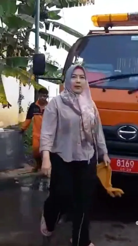 Panas Pemilihan RT di Bogor! Calon yang Kalah Bikin Pemilu Tandingan, Adang Truk Sampah Masuk Komplek Pakai Pajero