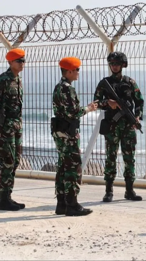 Potret Pasukan Kopasgat TNI Siaga Penuh, Bersenjata Lengkap Jaga KTT AIS di Bali