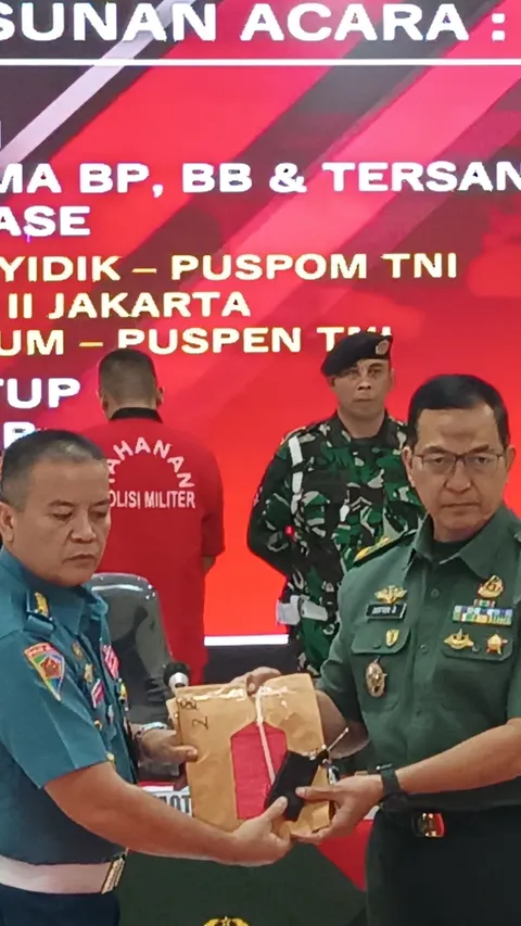 Puspom TNI Serahkan Pejabat Basarnas ke Oditur Militer Terkait Kasus Suap Kabasarnas