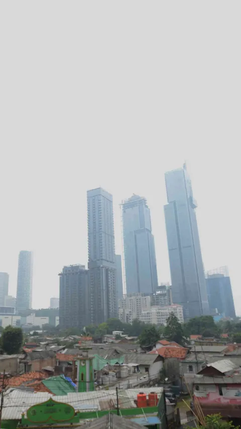 135 Water Mist Dipasang di Gedung Tinggi, Kualitas Udara Jakarta Masih Tidak Sehat Kamis Pagi