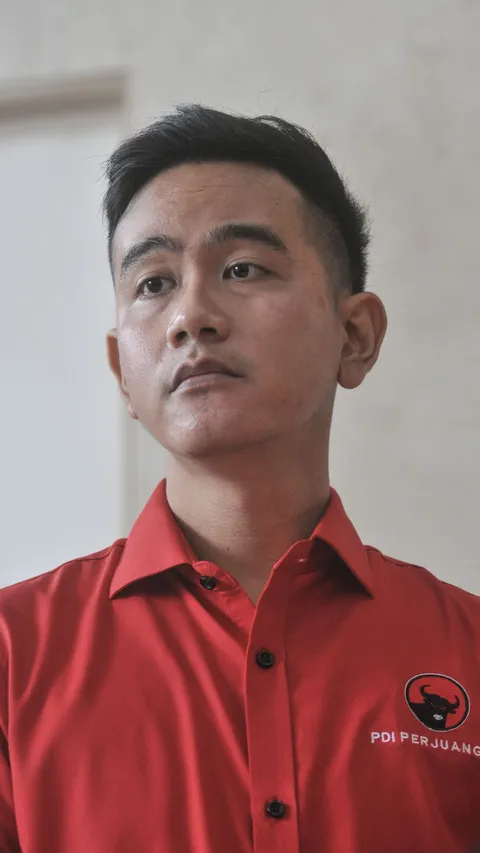Gibran Ikuti Perintah DPP PDIP: Batal ke Jakarta, Pertemuan Dijadwalkan Ulang
