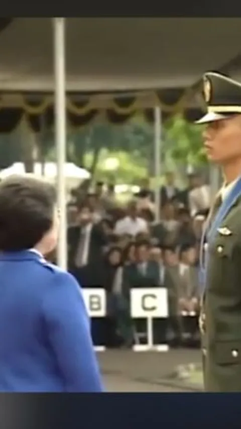 Momen Lawas Presiden Megawati Lantik AHY jadi Perwira TNI, Sempat Terbalik Pasangkan Pangkat