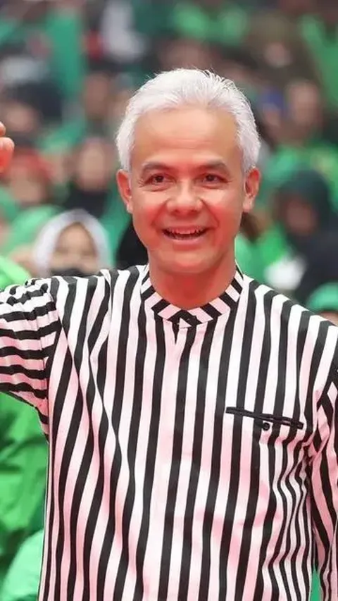 TPN Siapkan Opsi Baju Kampanye Ganjar-Mahfud, Baju Garis Hitam Putih Desain Jokowi Ditinggalkan?