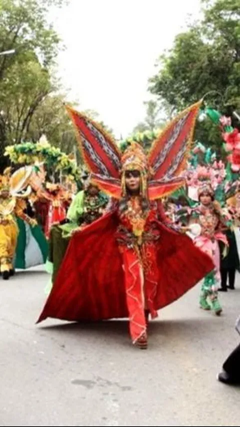 Melihat Miniatur Indonesia di Bontang City Carnival