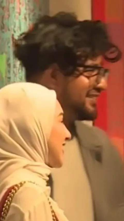 Ammar Zoni Dapat Job Pertama Pasca Keluar dari Penjara, Sang Istri Terlihat Semringah