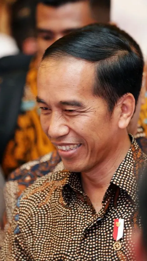 Jelang Prabowo-Gibran Daftar Capres-Cawapres ke KPU, Jokowi Kumpulkan Relawan di Istana