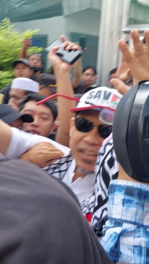 Bebas dari Lapas Salemba, Munarman Bakal Sowan ke Habib Rizieq