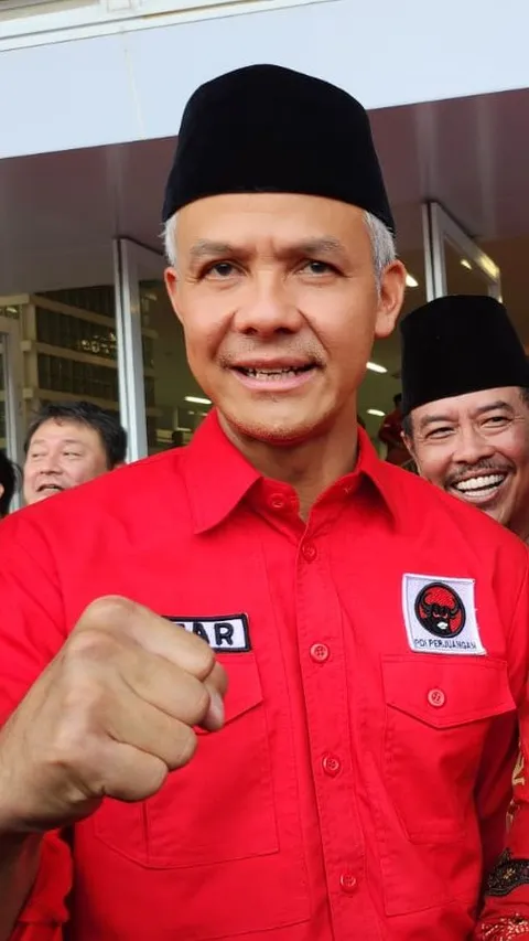 Sampai Melotot, Ganjar Soal Jokowi "Banteng Tak Cengeng"