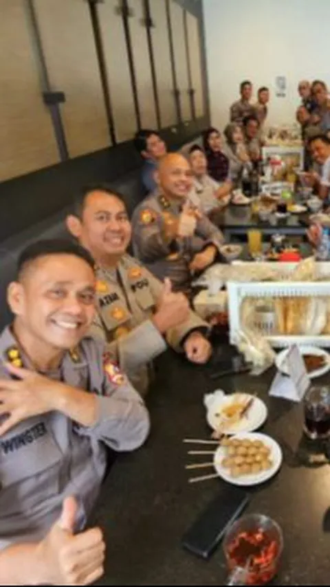 Jenderal Bintang Dua Angkatan Kapolri Makan Bareng Perwira, Begini Momen Serunya
