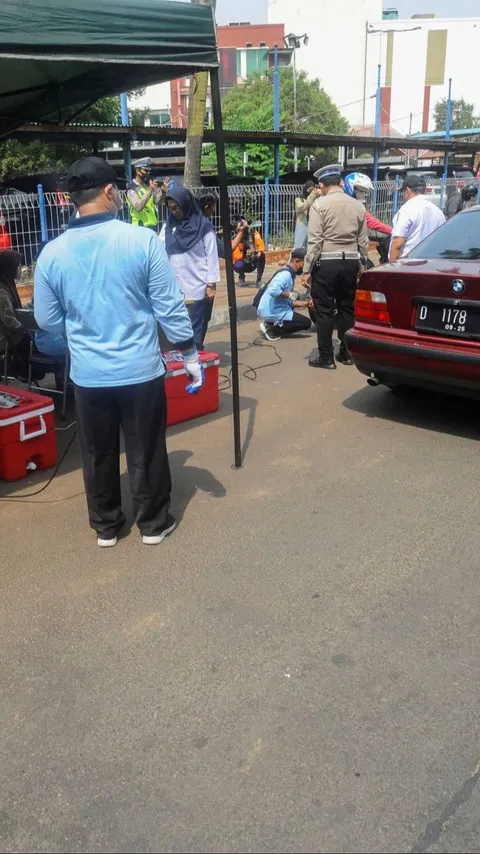 54 Kendaraan Jalani Uji Emisi di Jakarta Timur, Tiga Mobil Tak Lulus Pengecekkan