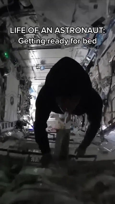 Video: Ini yang Dilakukan Astronot di Stasiun Luar Angkasa sebelum Tidur