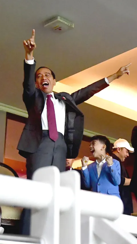 Momen Presiden Jokowi Disoraki di HUT NasDem