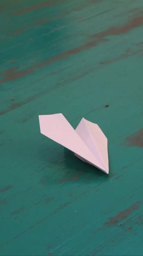 Bagaimana Cara Membuat Pesawat dari Kertas, Mudah Dipraktikkan
