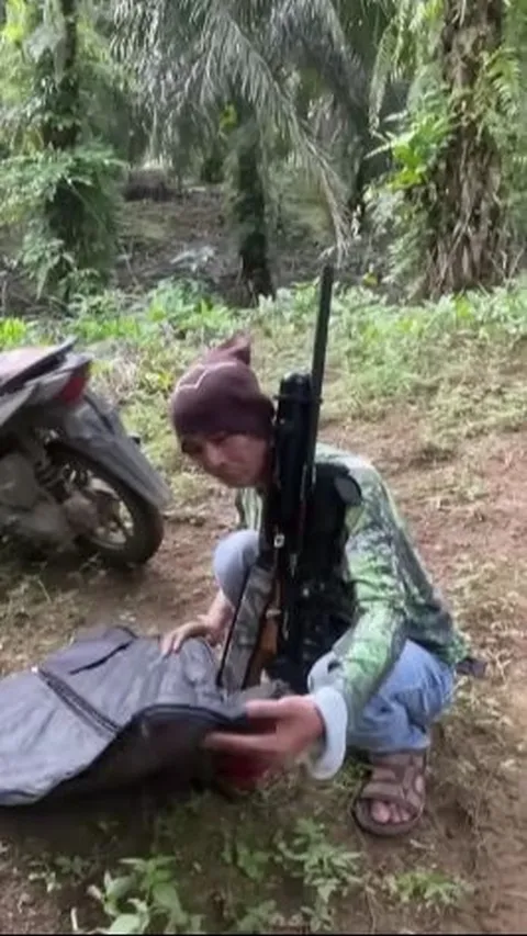 Sniper Sampai Turun Tangan Tembak 3 Ekor Biawak di Tengah Hutan Kelapa Sawit, Ayam Warga Kerap Dimangsa