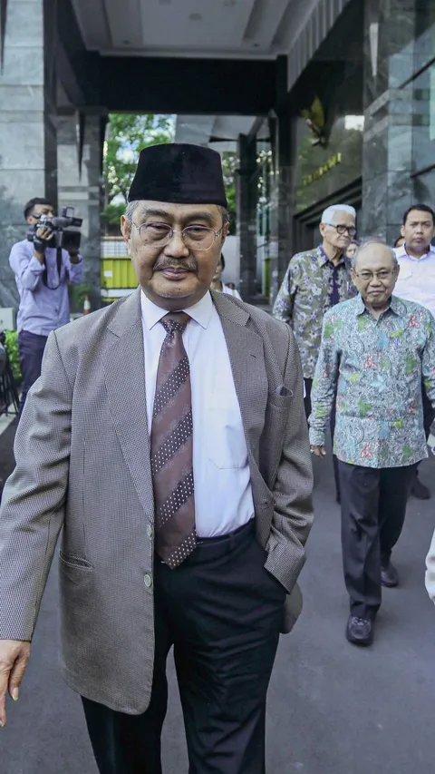 VIDEO: Pedas Ketua MKMK Jimly Sindir Hakim MK Anwar Usman Dkk "Jangan Baper!"