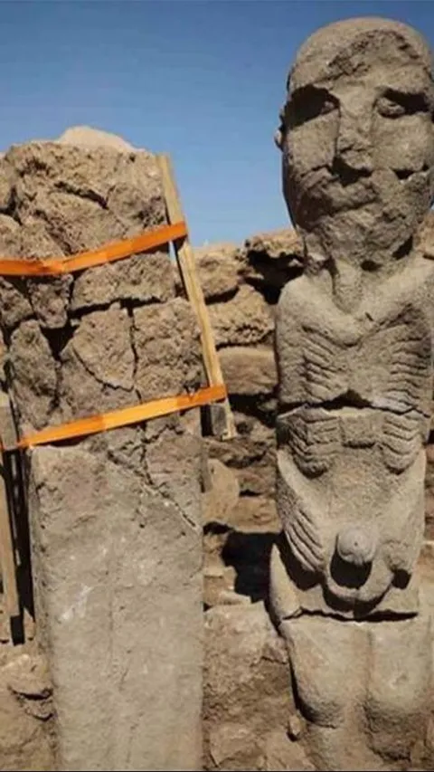 Arkeolog Temukan Patung Manusia Tertua Berusia 11.000 Tahun, Bentuknya Vulgar dan Diduga Sosok Dewa