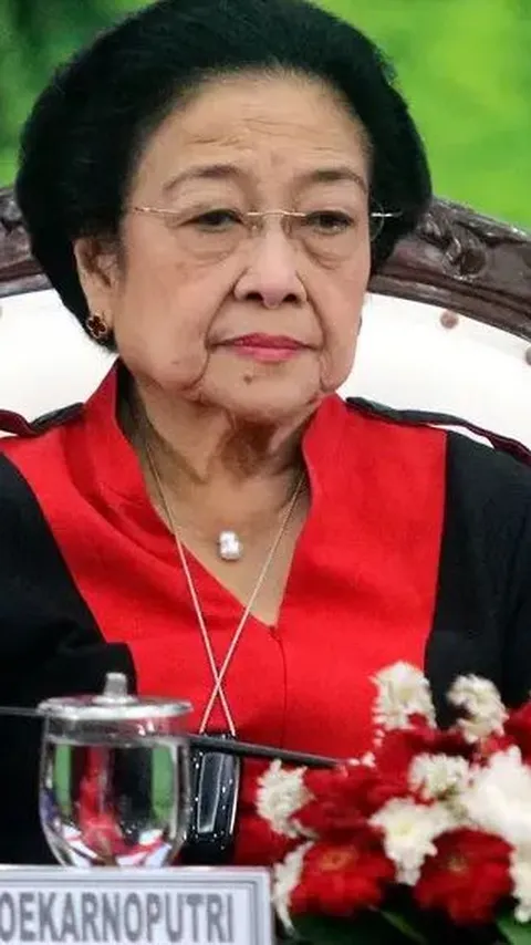 Megawati Beserta Keluarga Ajak Ganjar-Mahfud Ziarah ke Makam Bung Karno