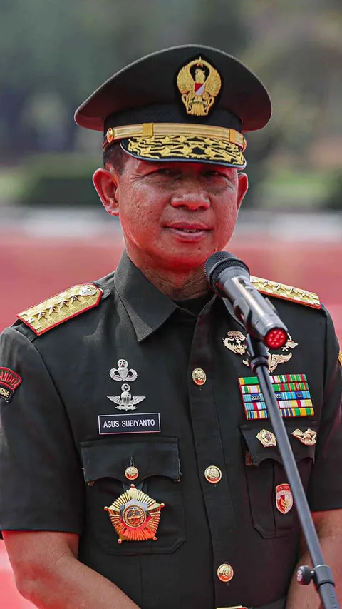 Dilantik Jokowi, Jenderal Agus Resmi Jadi Panglima TNI