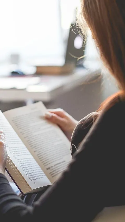 40 Kata-kata Motivasi untuk Membaca Buku yang Sarat Ilmu, Penuh Inspirasi