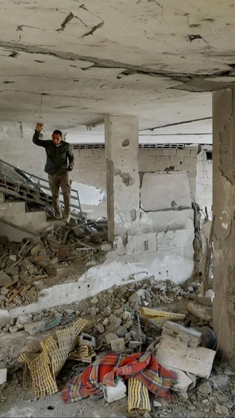 Israel Bom Sekolah PBB di Gaza Sebelum Gencatan Senjata Berlaku, 30 Orang Tewas