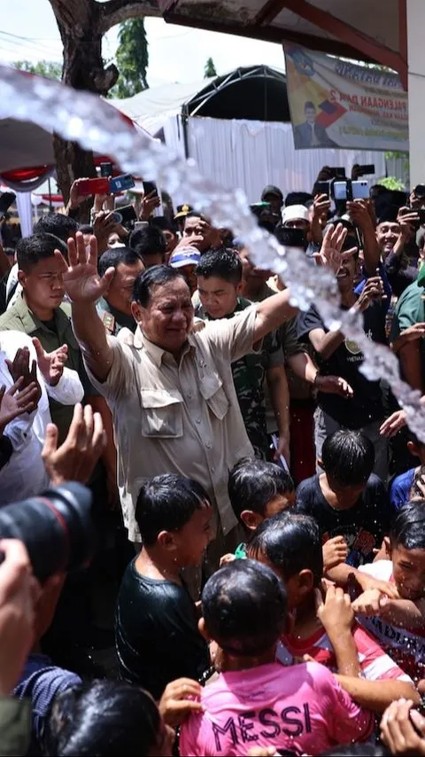 Strategi Relawan Prabowo Cari Simpati Warga Karawang