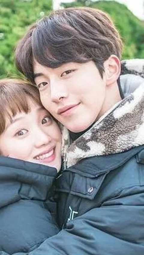 6 Drama Korea Dengan Kisah Cinta Pemeran Utama yang Menyentuh Hati Penggemar