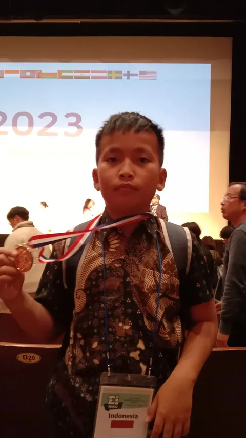 Hidup Miskin Tak Hambat Prestasi, Bocah SD Anak Satpam Ini Buktikan jadi Juara Sains di Korsel
