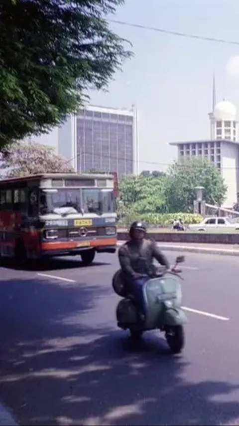Foto: Nostalgia Suasana Jalan Jakarta Tahun 1989, Enggak Ada Macetnya!