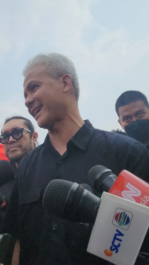 Respons Ganjar soal Jokowi Salurkan BLT ke Petani Terdampak Puso di Jateng: Saya Ancungi Jempol