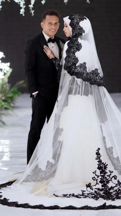 Ummi Pipik Cerita di Balik Gaun Indah Adiba di Hari Pernikahan, Ivan Gunawan 