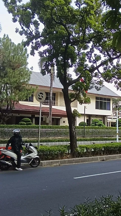 Kronologi Pria Mantan ASN Serang Polisi Jaga di Rumah Kapolri Jenderal Sigit