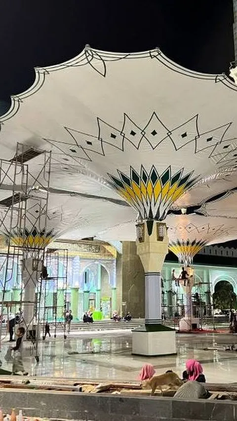 Mengagumi Kemegahan Masjid Raya Al A