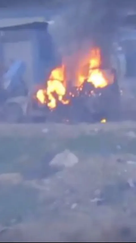 Detik-detik Konvoi Kendaraan Lapis Baja Israel Dirudal Brigade Al Qassam Hingga Hangus Terbakar, Tentara yang Selamat Lari Terbirit-birit