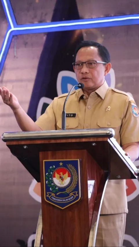 Tito Karnavian Nilai Seragam Mayor Teddy Sama dengan Pendukung Prabowo untuk Penyamaran