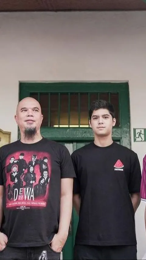 Potret Ahmad Dhani Bareng Ketiga Putra Gantengnya Kunjungi Rumah Eyang Buyut Maia Estianty di Surabaya Jadi Sorotan