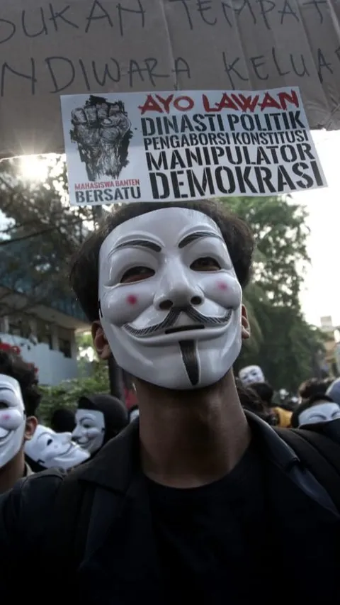 FOTO: Aliansi Mahasiswa Provinsi Banten Gelar Aksi Mimbar Rakyat untuk Selamatkan Demokrasi  dari Politik Dinasti