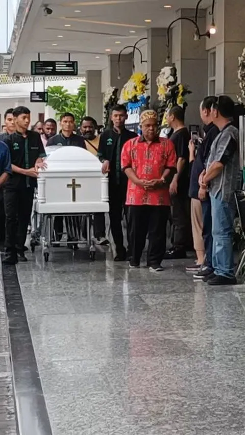 Jenazah Lukas Enembe Dimakamkan di Koya Tengah Jayapura