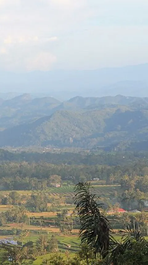 Deretan Fakta Menarik Bukit Barisan, Jajaran Gunung yang Membentang di Pulau Sumatra