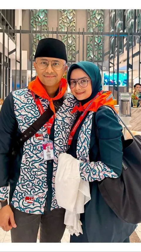 Potret Hengky Kurniawan dan Sonya Fatmala Bikin Baper saat Umrah, Romantis Banget Bak Pengantin Baru