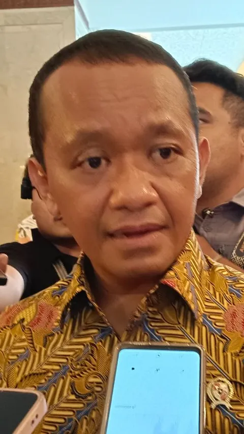 VIDEO: Jokowi Tertawa Ditagih Bahlil Minta Tukin ASN BKPM Ditambah "Kok Tidak Naik-Naik?"