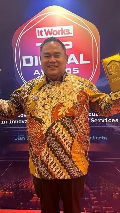Diskominfo Kutai Timur Raih Top Digital Implementation 2023 dengan Penghargaan Bintang 5