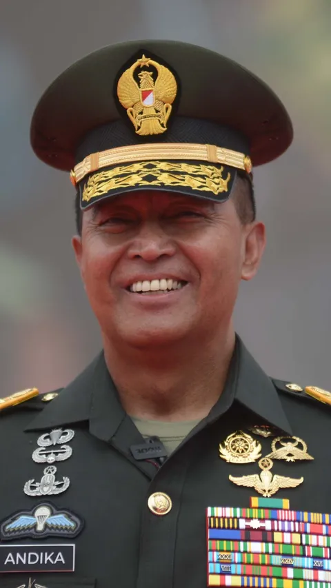 Jenderal TNI Tangkapi Prajurit Gembrot